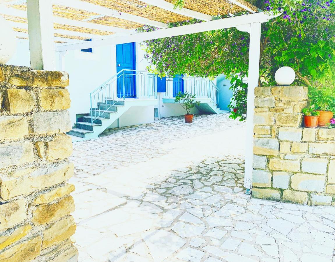 Ilias Apartments Финикунда Экстерьер фото