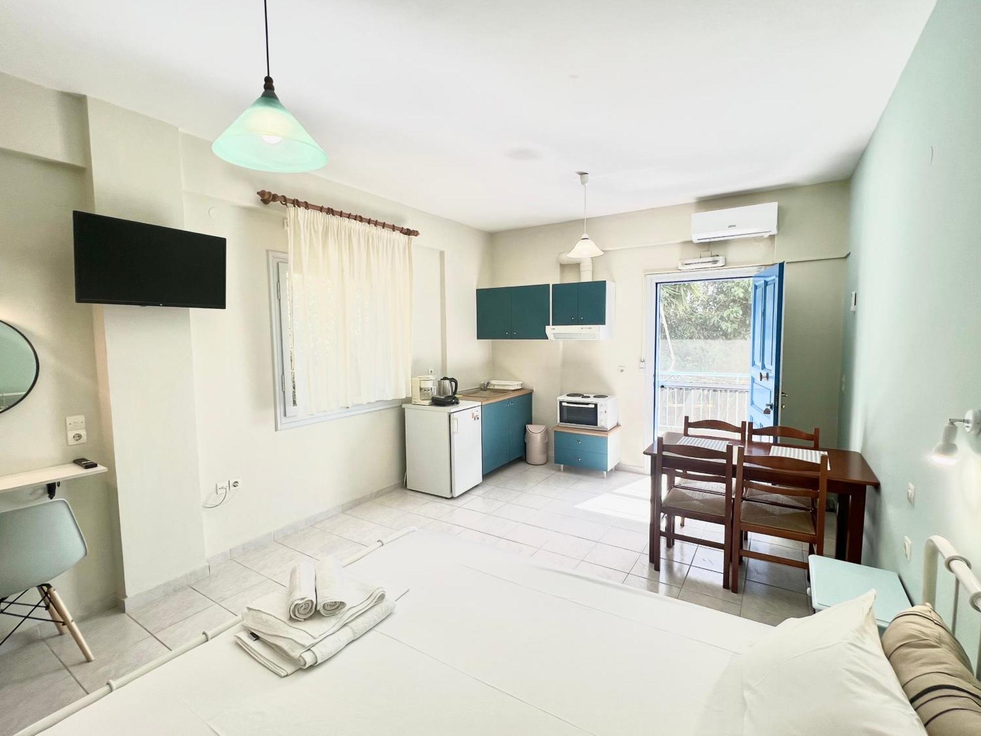 Ilias Apartments Финикунда Экстерьер фото